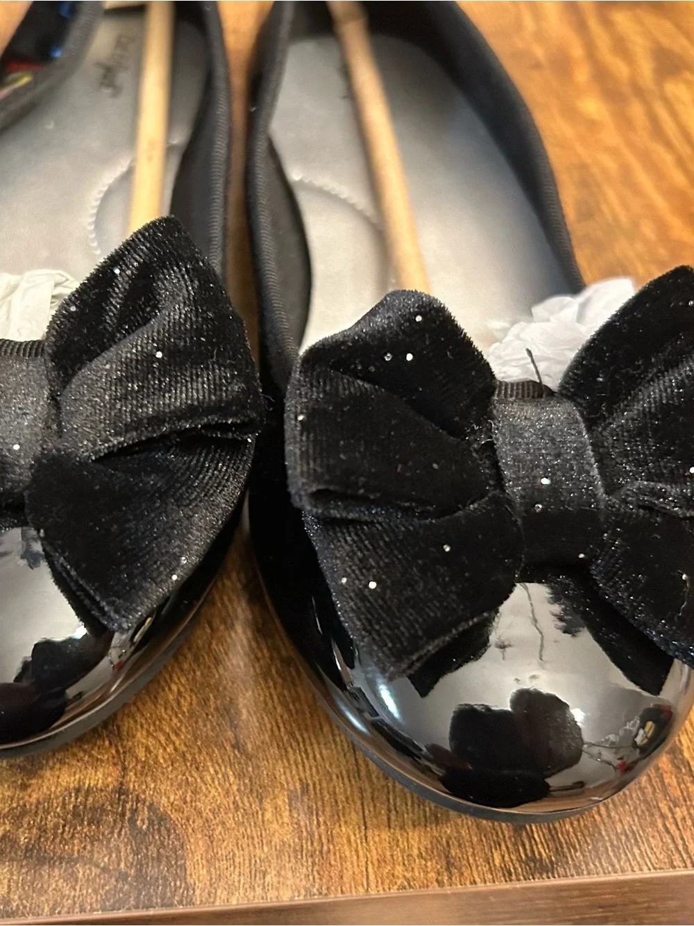Cat & Jack Girls’ Black Faux Patent Leather w/Velvet Bow Ballet Flats Size 3